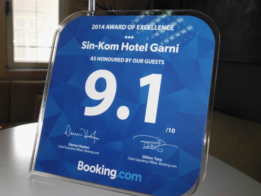 Sin-Kom Hotel Garni Пирот Экстерьер фото