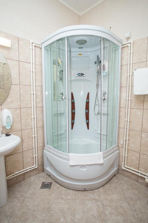 Sin-Kom Hotel Garni Пирот Экстерьер фото
